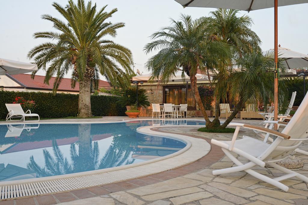Complesso Turistico Ricettivo L'Oasi Del Golfo Di Salerno Apartamento Battipaglia Exterior foto