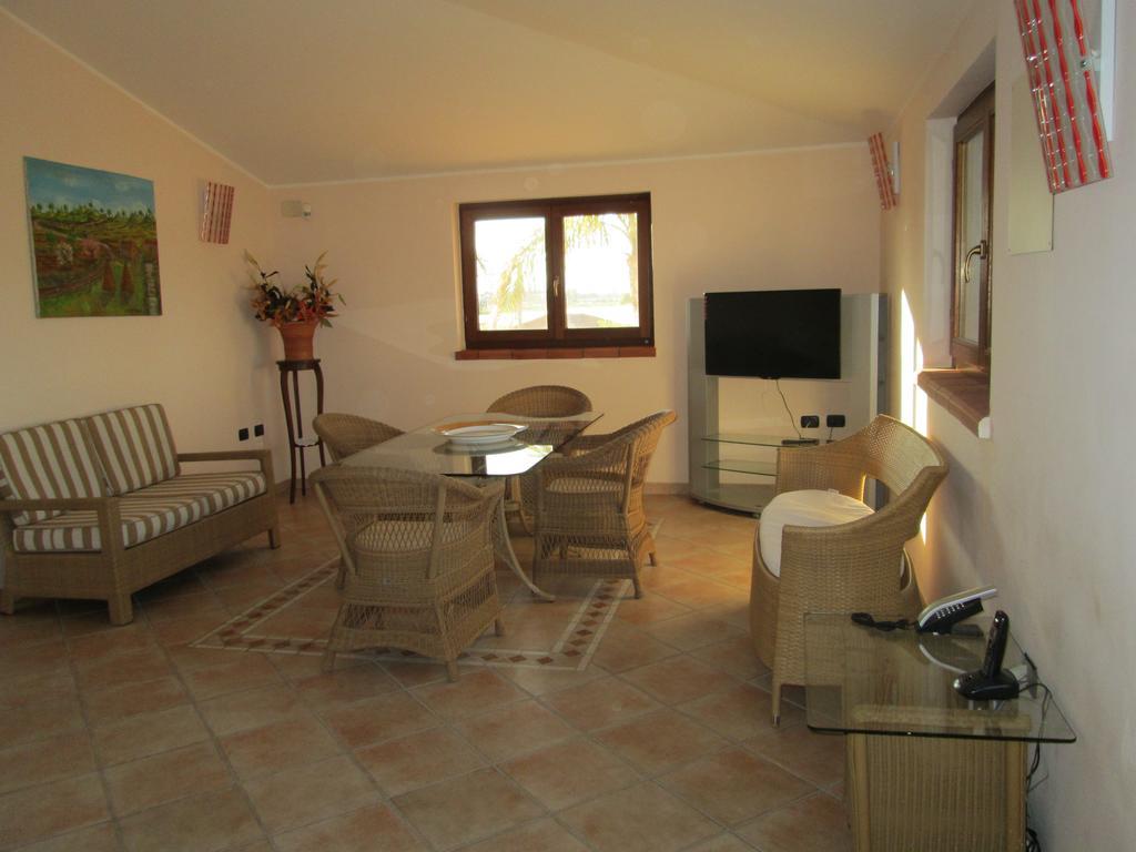 Complesso Turistico Ricettivo L'Oasi Del Golfo Di Salerno Apartamento Battipaglia Exterior foto