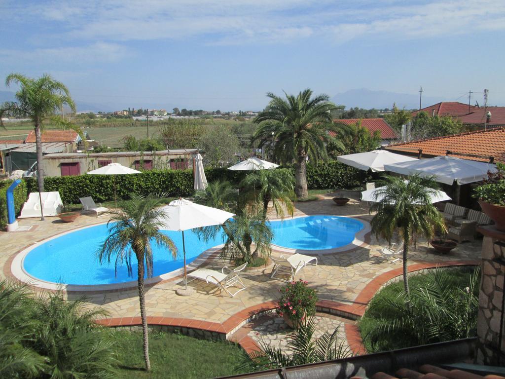 Complesso Turistico Ricettivo L'Oasi Del Golfo Di Salerno Apartamento Battipaglia Exterior foto