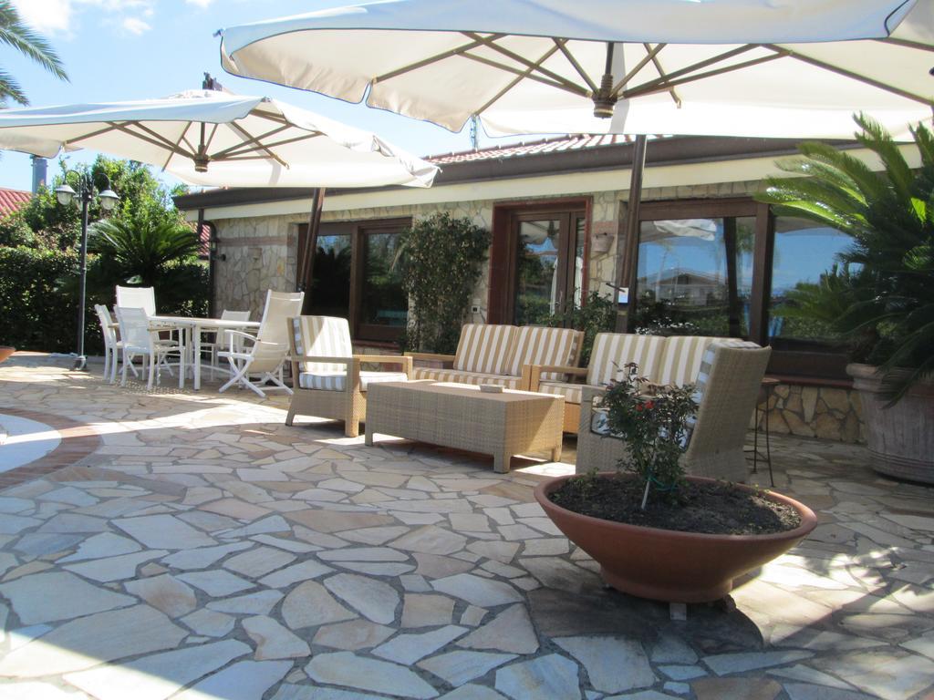 Complesso Turistico Ricettivo L'Oasi Del Golfo Di Salerno Apartamento Battipaglia Exterior foto