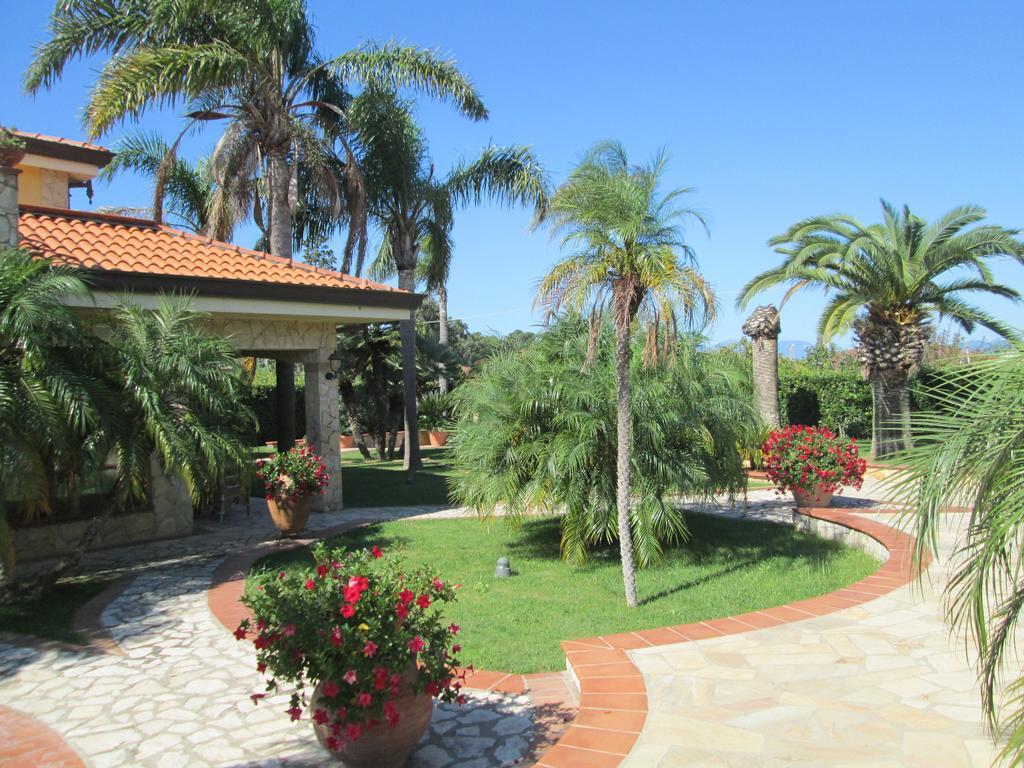 Complesso Turistico Ricettivo L'Oasi Del Golfo Di Salerno Apartamento Battipaglia Exterior foto