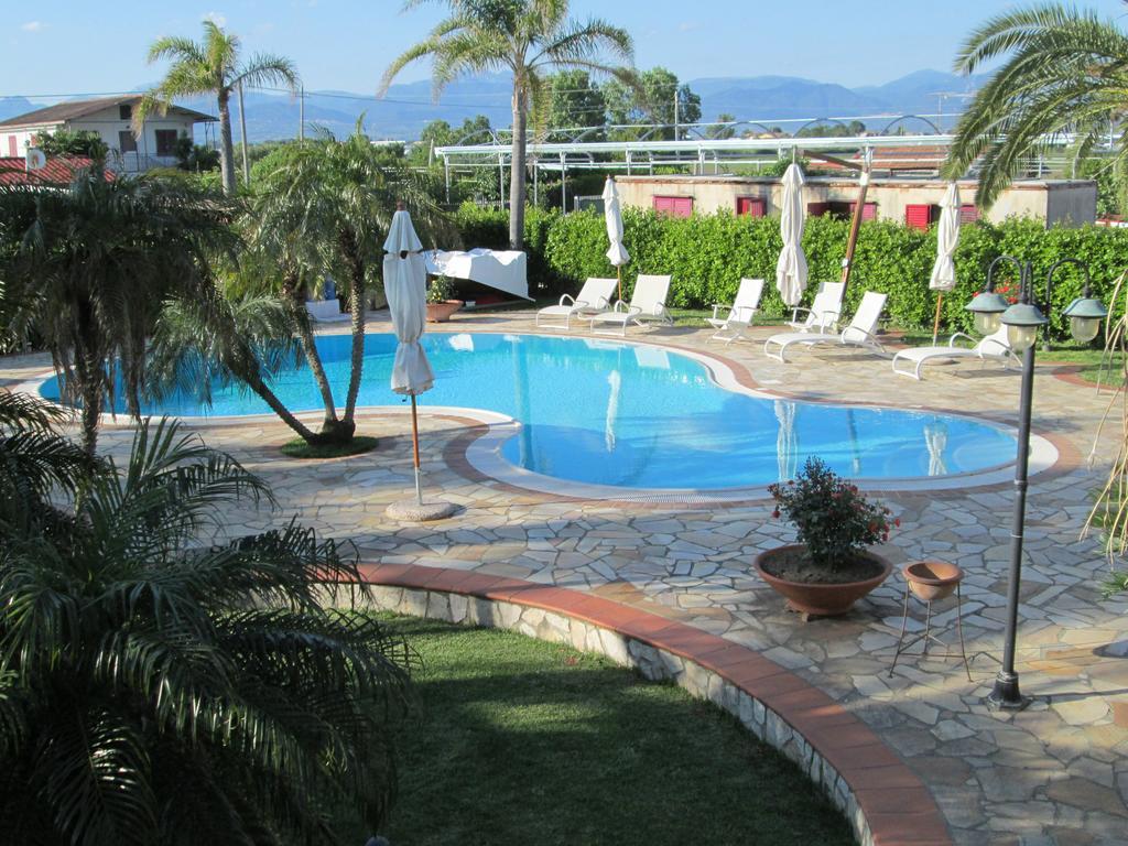Complesso Turistico Ricettivo L'Oasi Del Golfo Di Salerno Apartamento Battipaglia Exterior foto