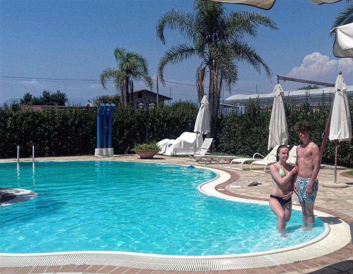 Complesso Turistico Ricettivo L'Oasi Del Golfo Di Salerno Apartamento Battipaglia Exterior foto